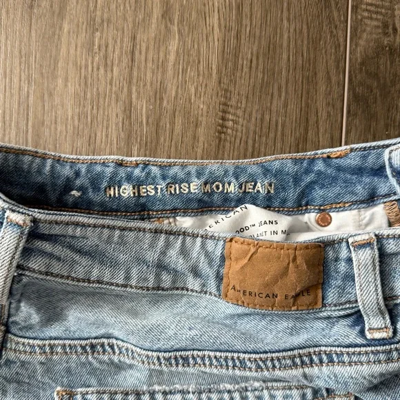 American Eagle Highest Rise mom Jean size 4R - Picture 4 of 5